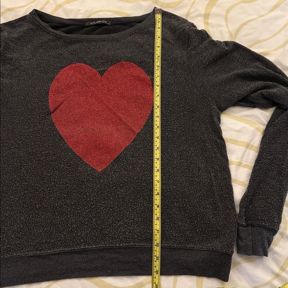 Wild fox comfy sweatshirt. - Picture 3 of 3